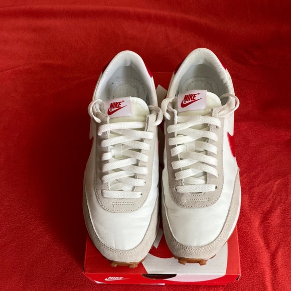 Nike Shoes - Women Nike Daybreak Summit White/University Red, Size 8